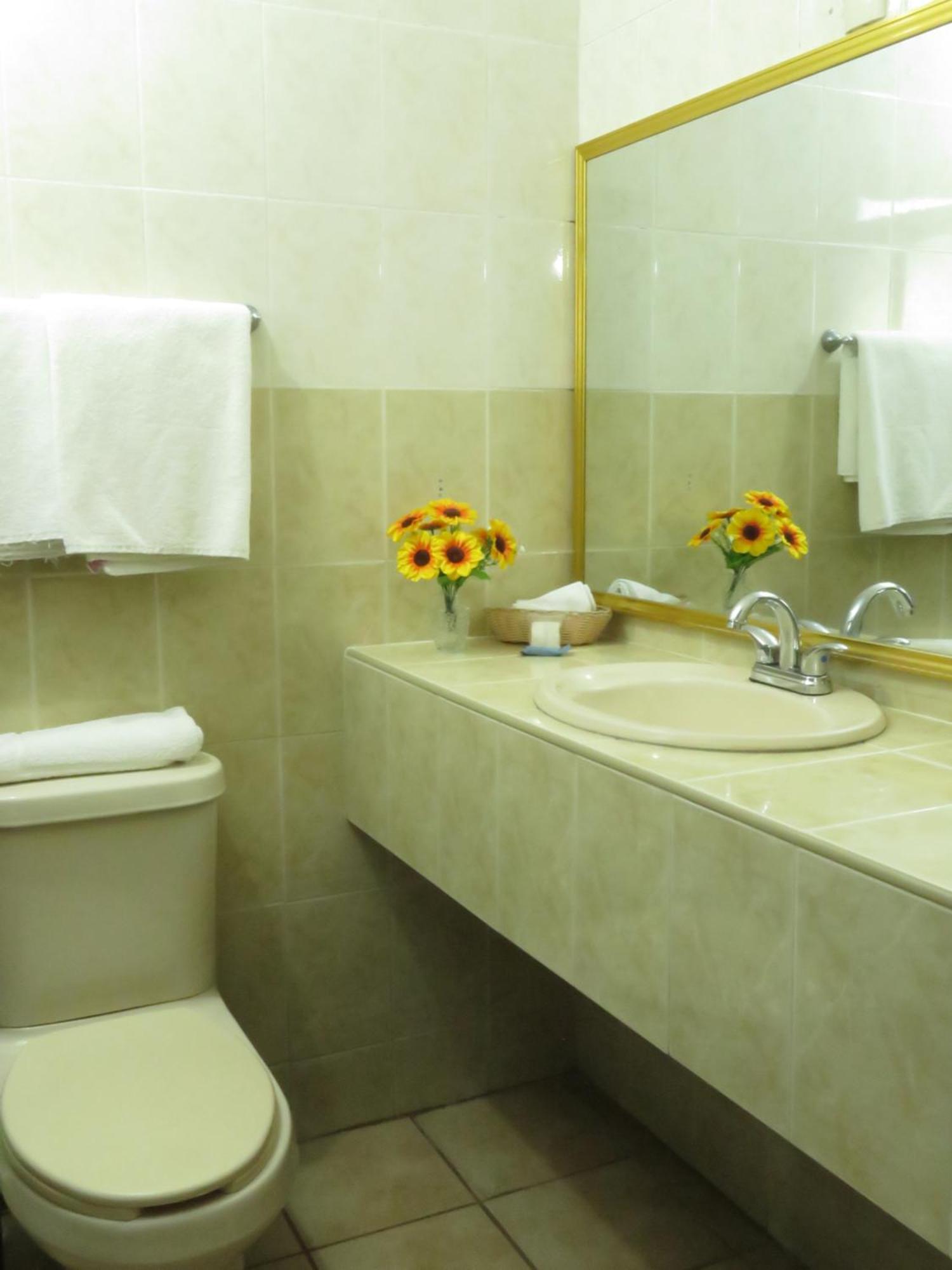 Hotel Los Girasoles Tepic Extérieur photo